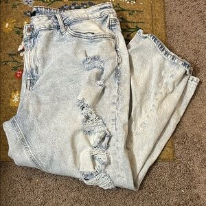 Stylish Light Blue Distressed Boyfriend Jeans